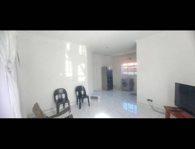 3 BEDROOM HOUSE FOR SALE IN PROTEA NORTH